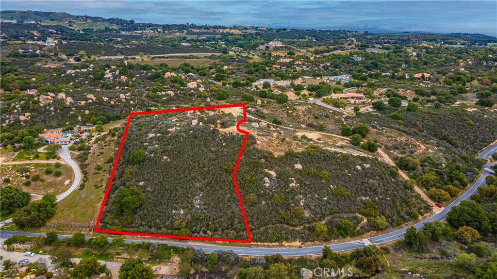 Property Photo: 17 Calle Natalia CA 92562