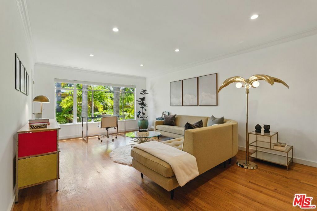 1615 N Laurel Avenue 211  Los Angeles CA 90046 photo