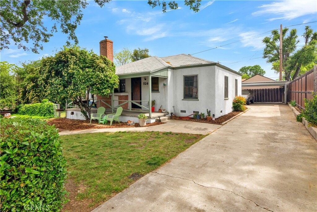 Property Photo:  526 Beverly Avenue  CA 93446 