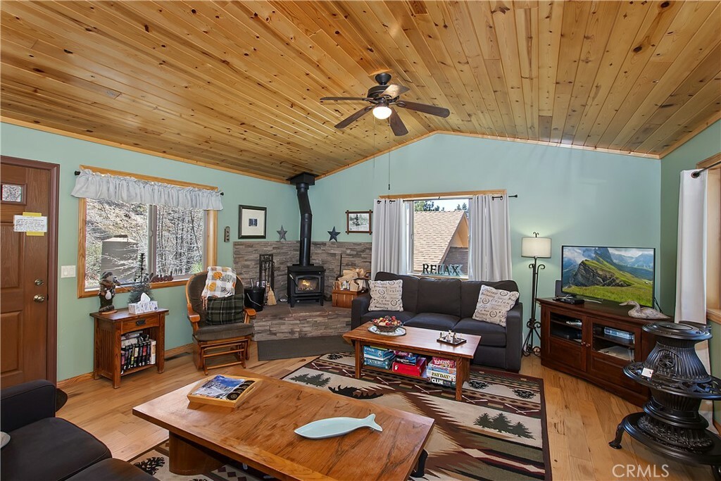 Property Photo: 33653 Green Valley Lane CA 92341