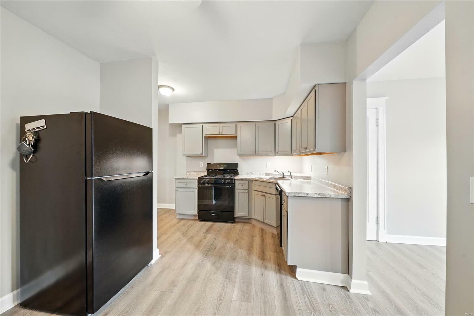Property Photo: 5047 Chippewa Street MO 63109