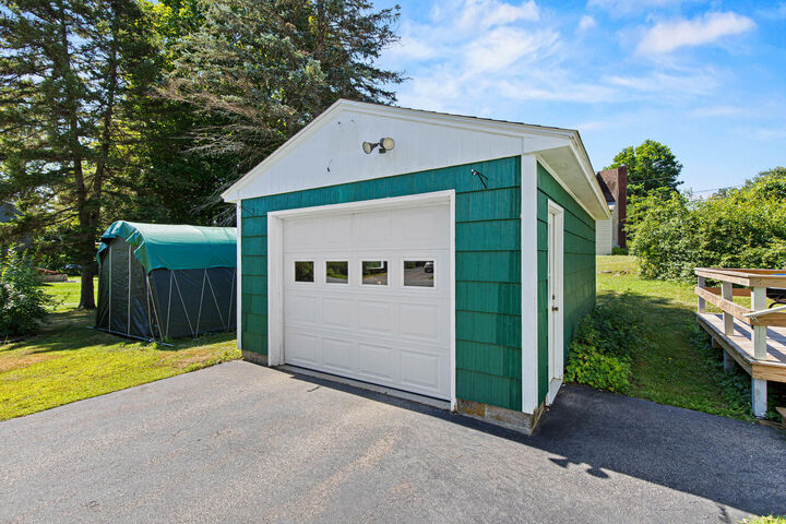 Property Photo: 18 Grant Street ME 04083
