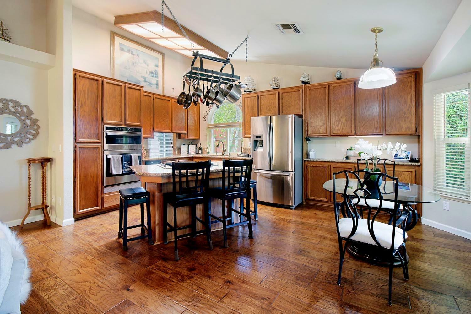 Property Photo: 5126 Pleasantglen Way CA 95758