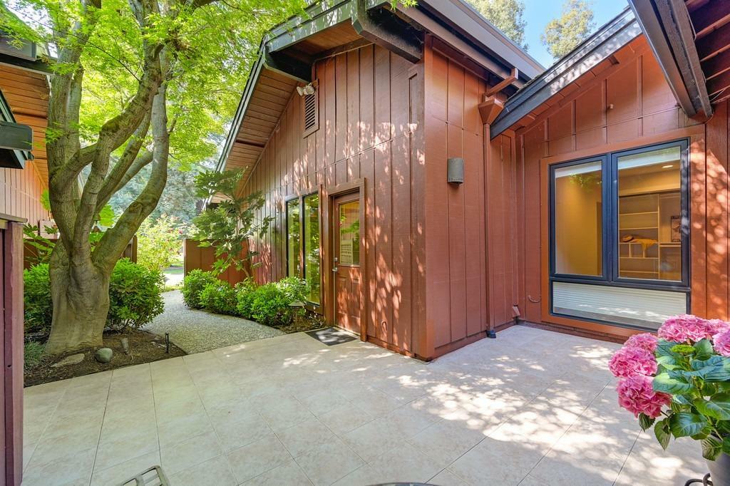 Property Photo: 44716 Garden Court CA 95618