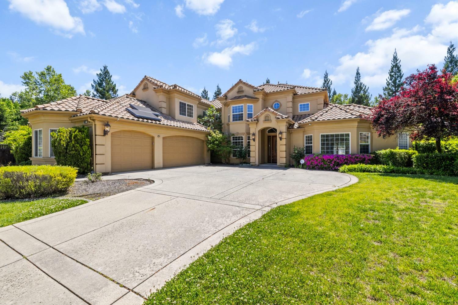 Property Photo: 9003 Cedar Ridge Drive CA 95746