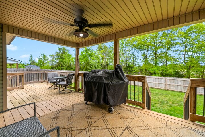 Property Photo: 757 Tidwell Dr TN 37042