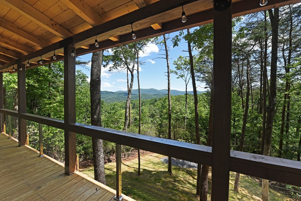 Property Photo: 160 Broken Arrow Path GA 30513