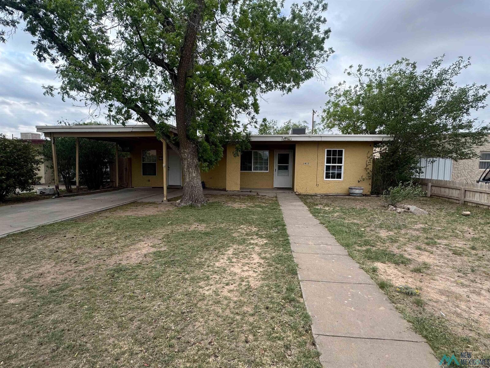 Property Photo:  1405 W Yucca Avenue  NM 88210 