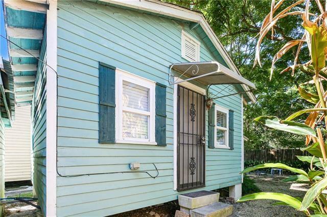 Property Photo: 7813 Panola Street 1/2 LA 70118