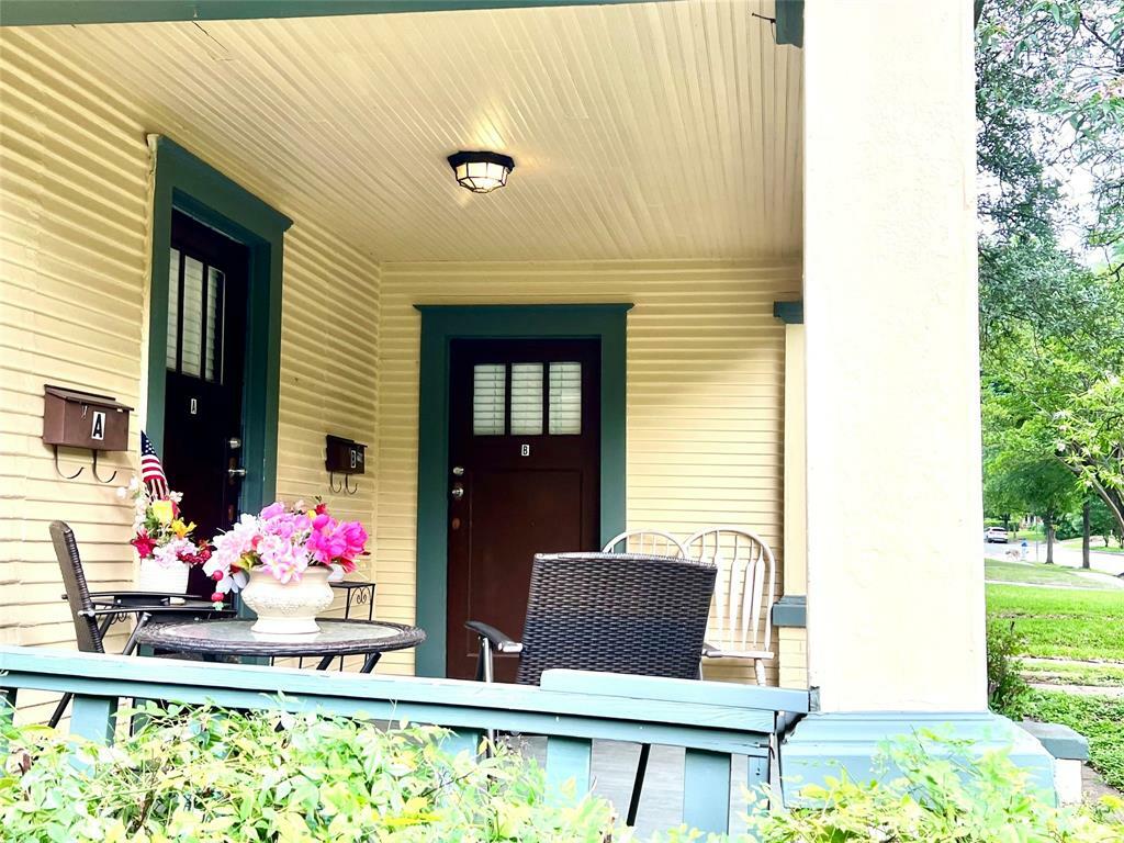 Photo de la propriété: 210 S Rosemont Avenue B TX 75208