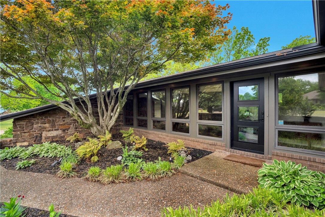 Property Photo:  105 Woodcliff Circle  AR 72764 