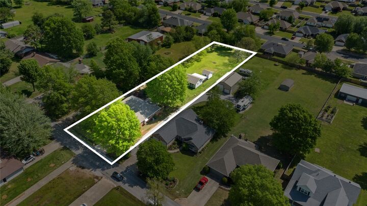 511 N Oakwood Street  Lowell AR 72745 photo