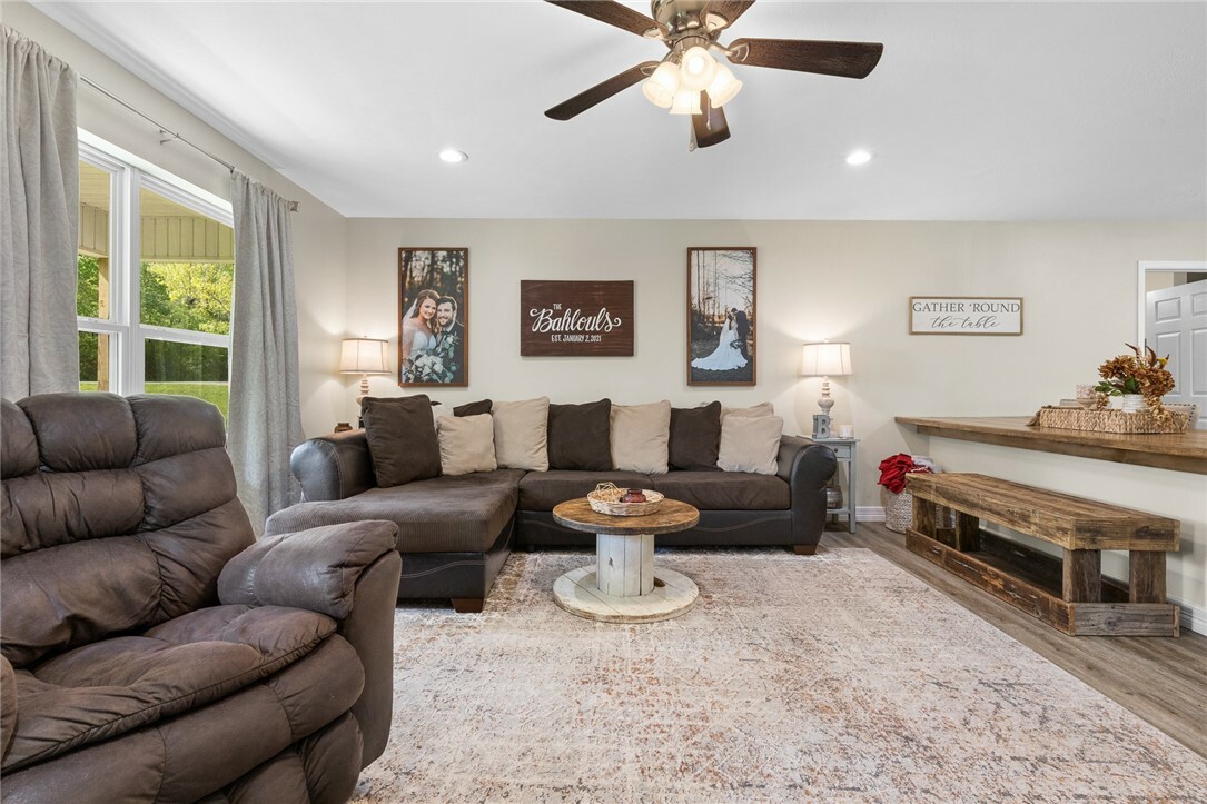 Property Photo: 7828 Orchard Point Road AR 72601