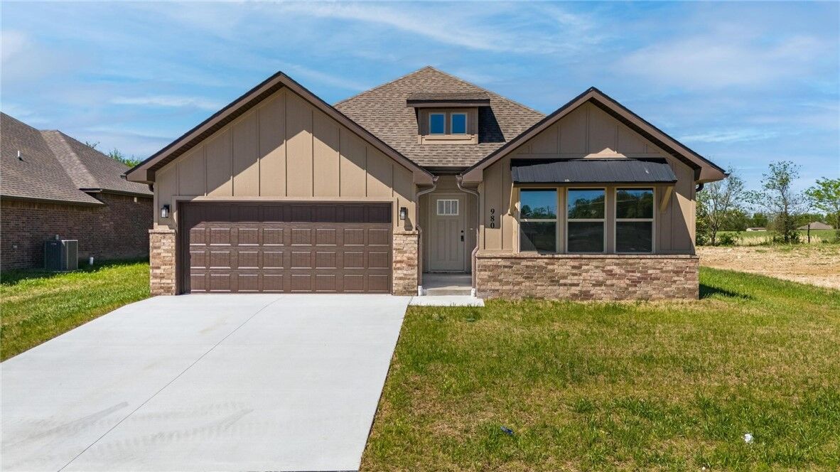 Property Photo:  980 Woodbridge Drive  AR 72730 