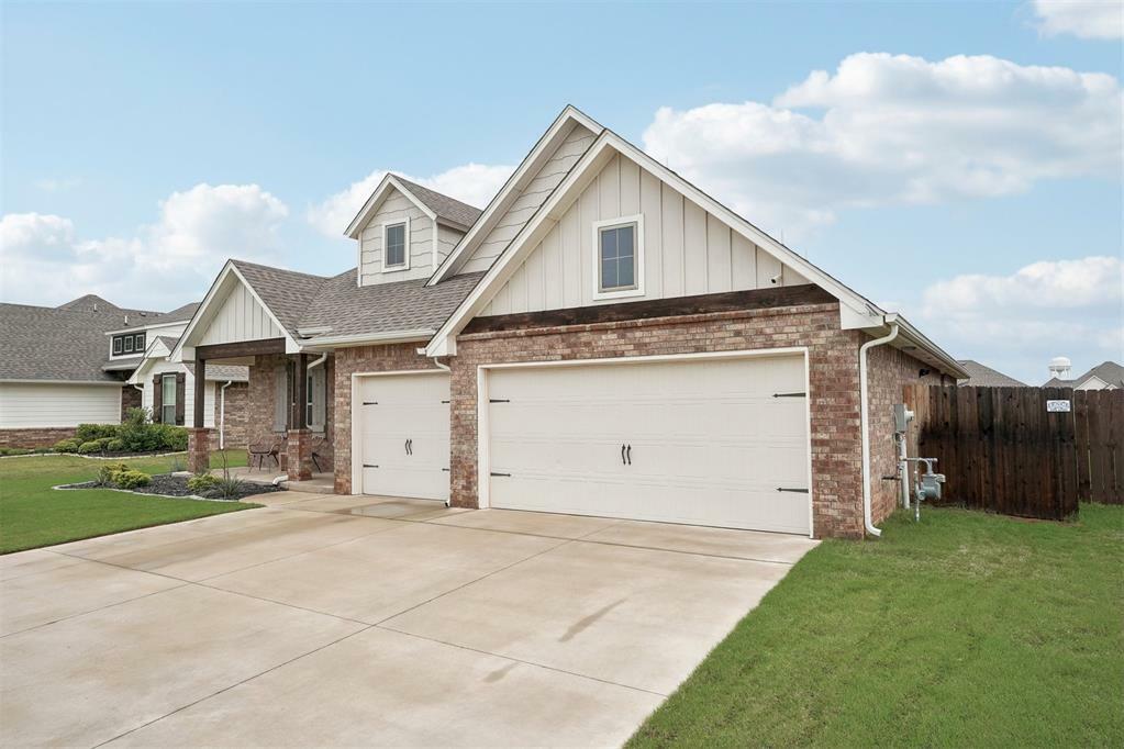 Property Photo: 708 Chisholm Trails Drive OK 73099