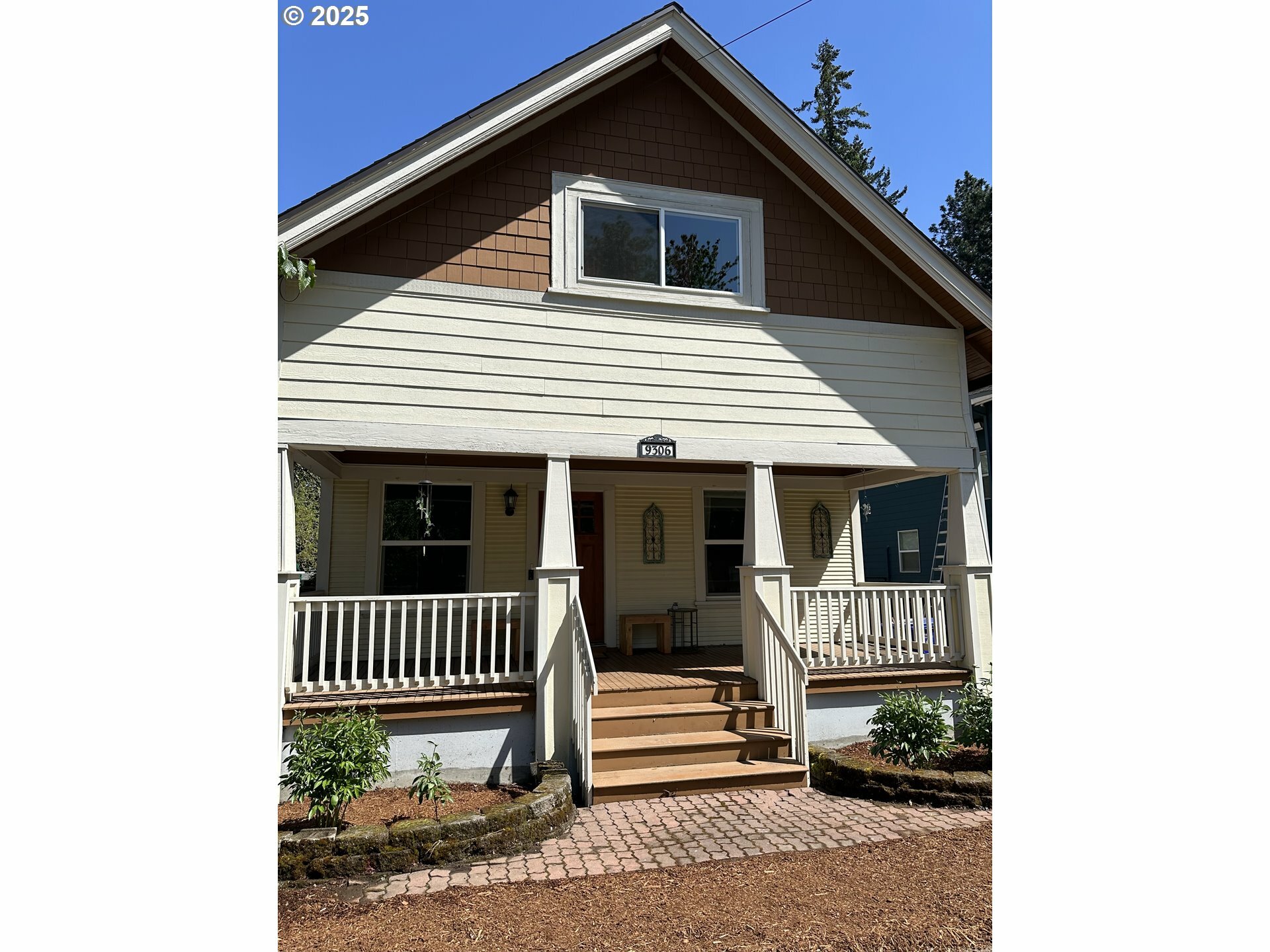 9306 SW 30th Ave  Portland OR 97219 photo