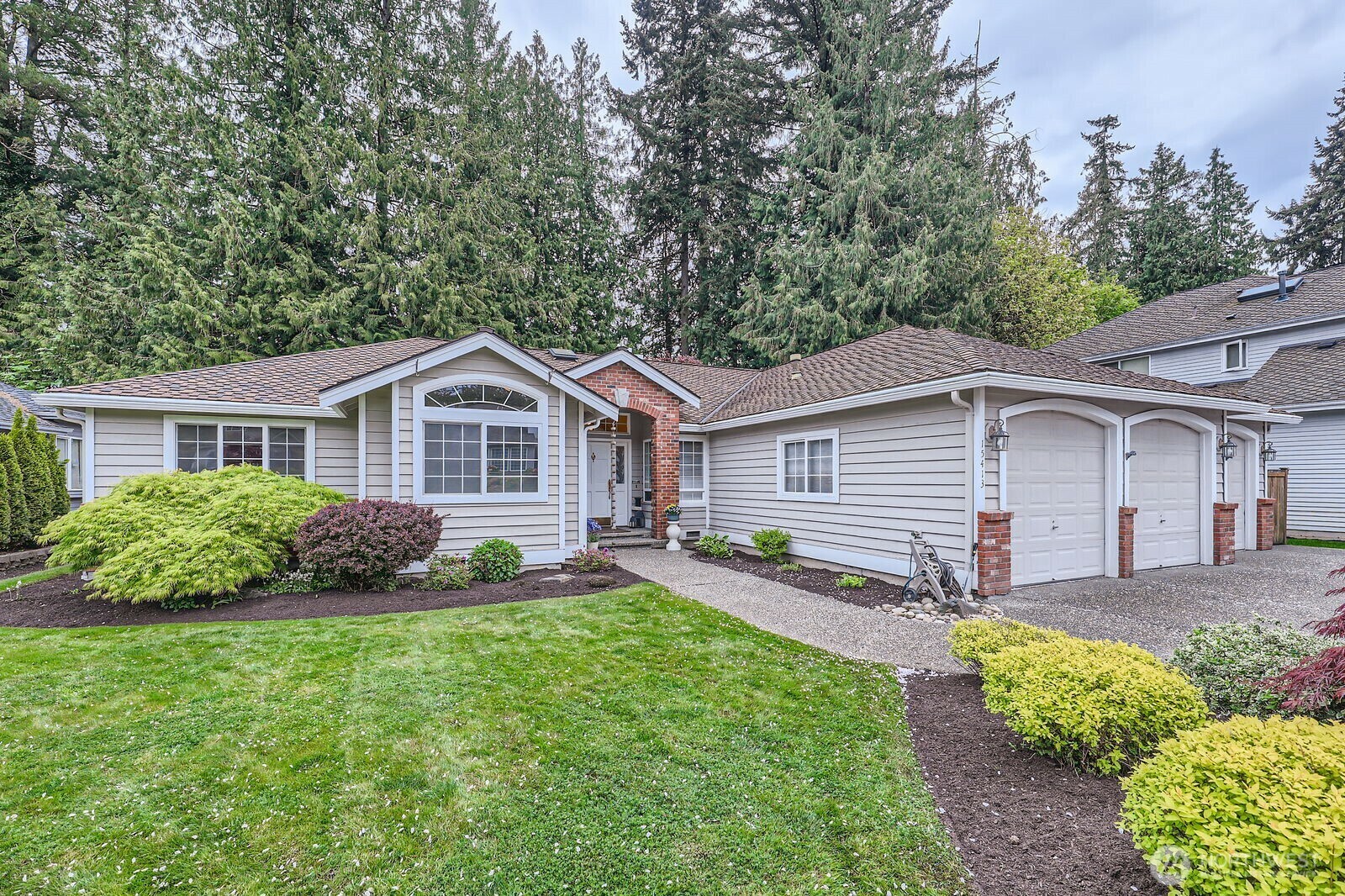 Property Photo: 15413 34th Avenue SE WA 98012
