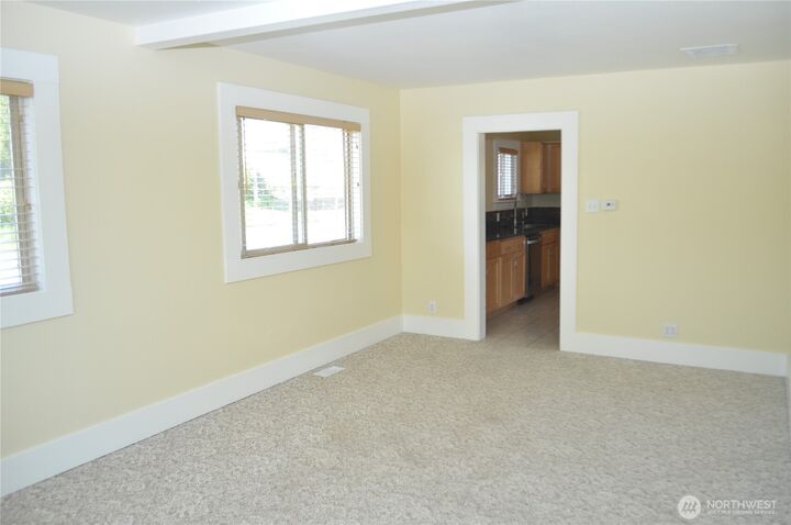 Property Photo:  1220  15th Street  WA 98221 