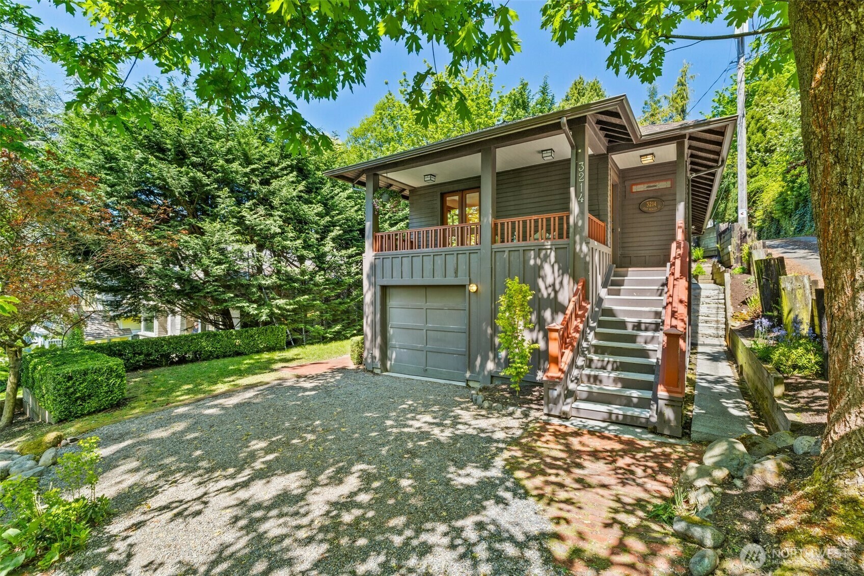 Property Photo: 3214 E Mercer Street WA 98112