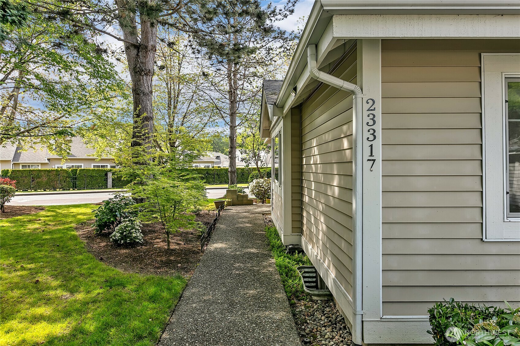 Property Photo: 23317 54th Avenue S 3-1 WA 98032