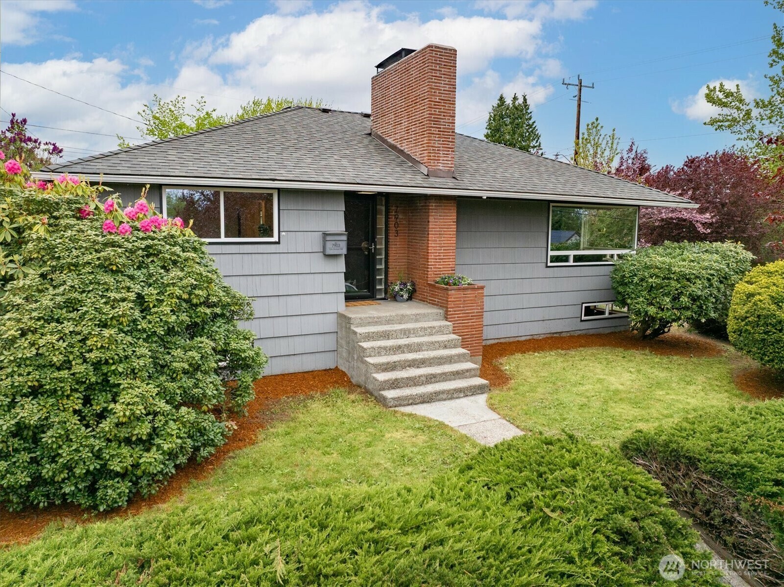 Property Photo: 7903 13th Avenue SW WA 98106