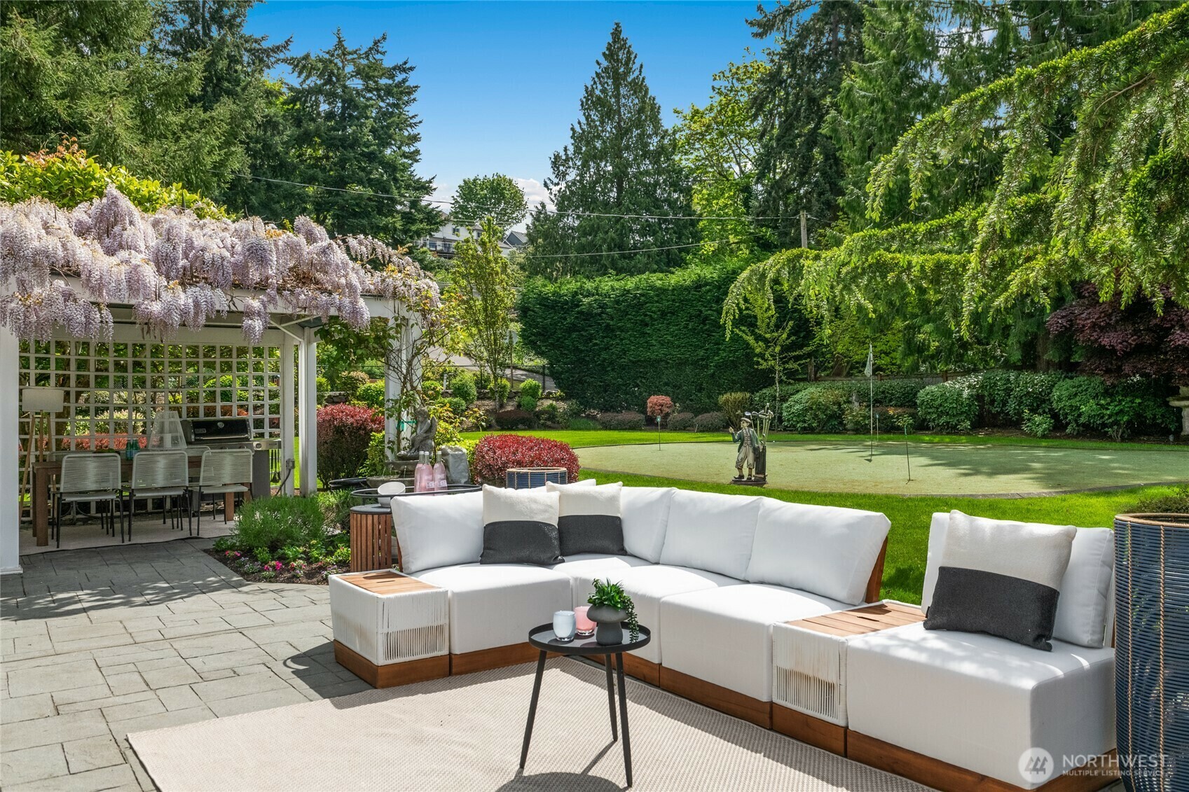 Property Photo: 1815 E Lake Sammamish Pkwy NE WA 98074