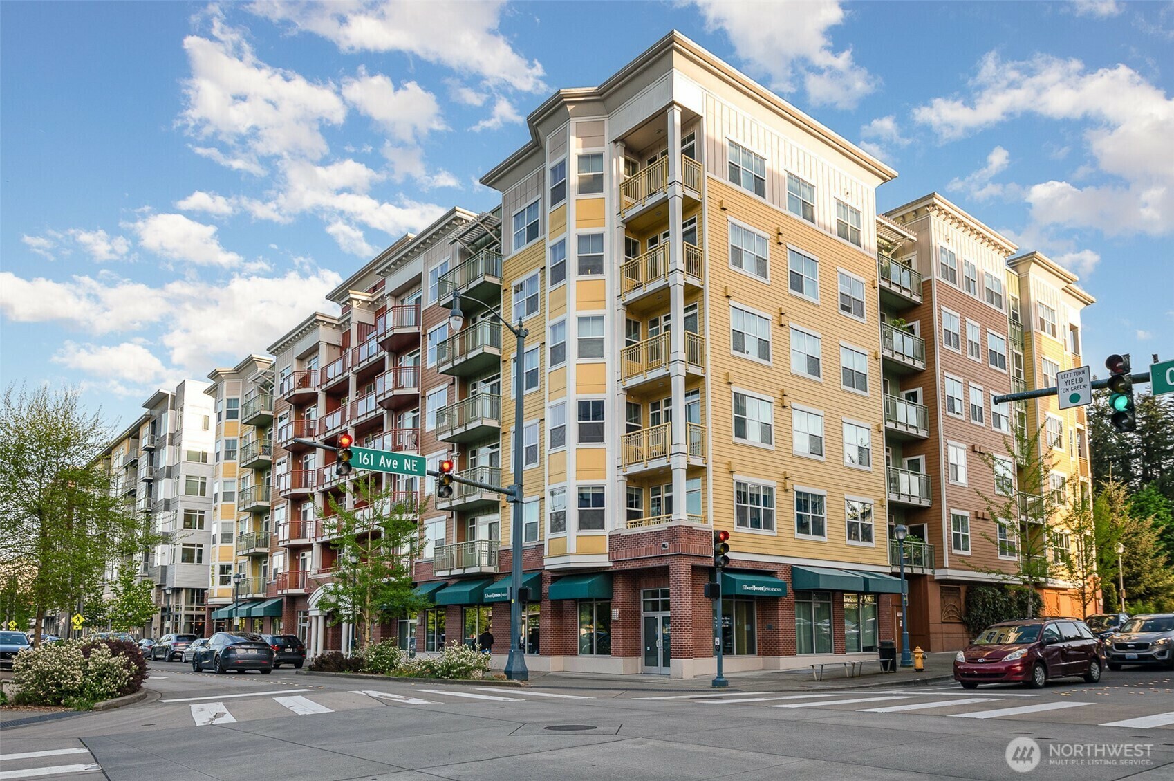 Property Photo: 16141 Cleveland St 216 WA 98052