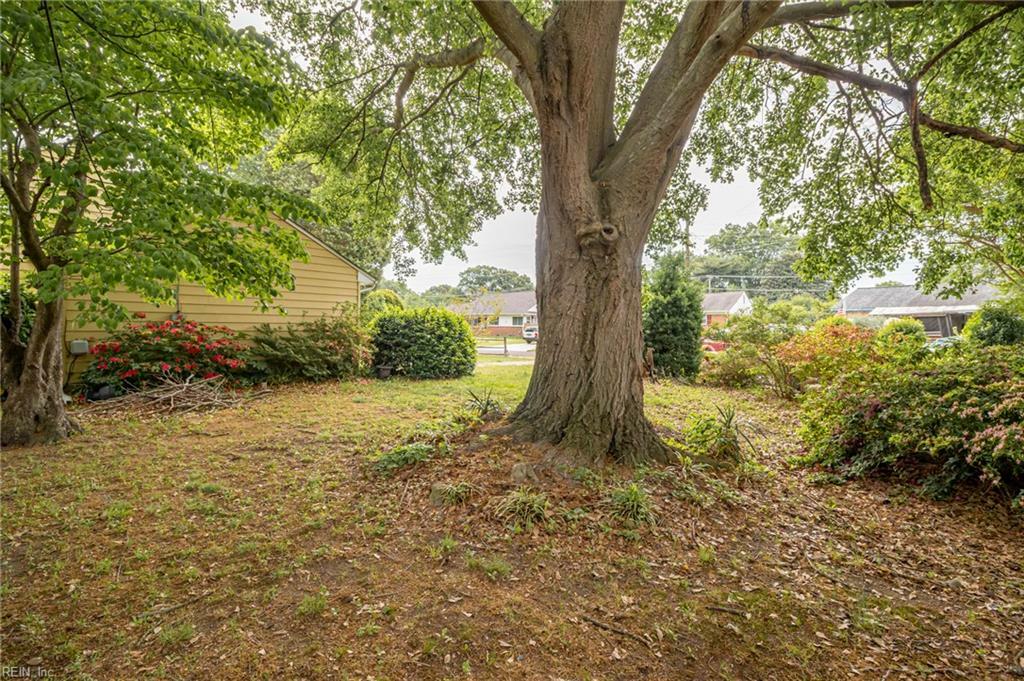 Property Photo: 1628 Red Brook Ct VA 23518