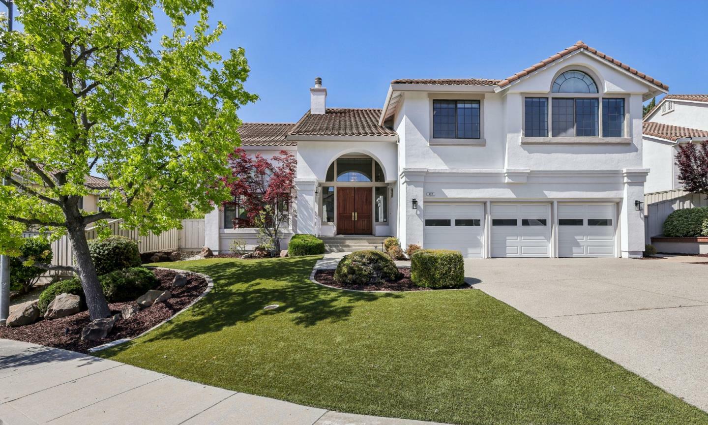 Property Photo: 187 Freedom Court CA 94539