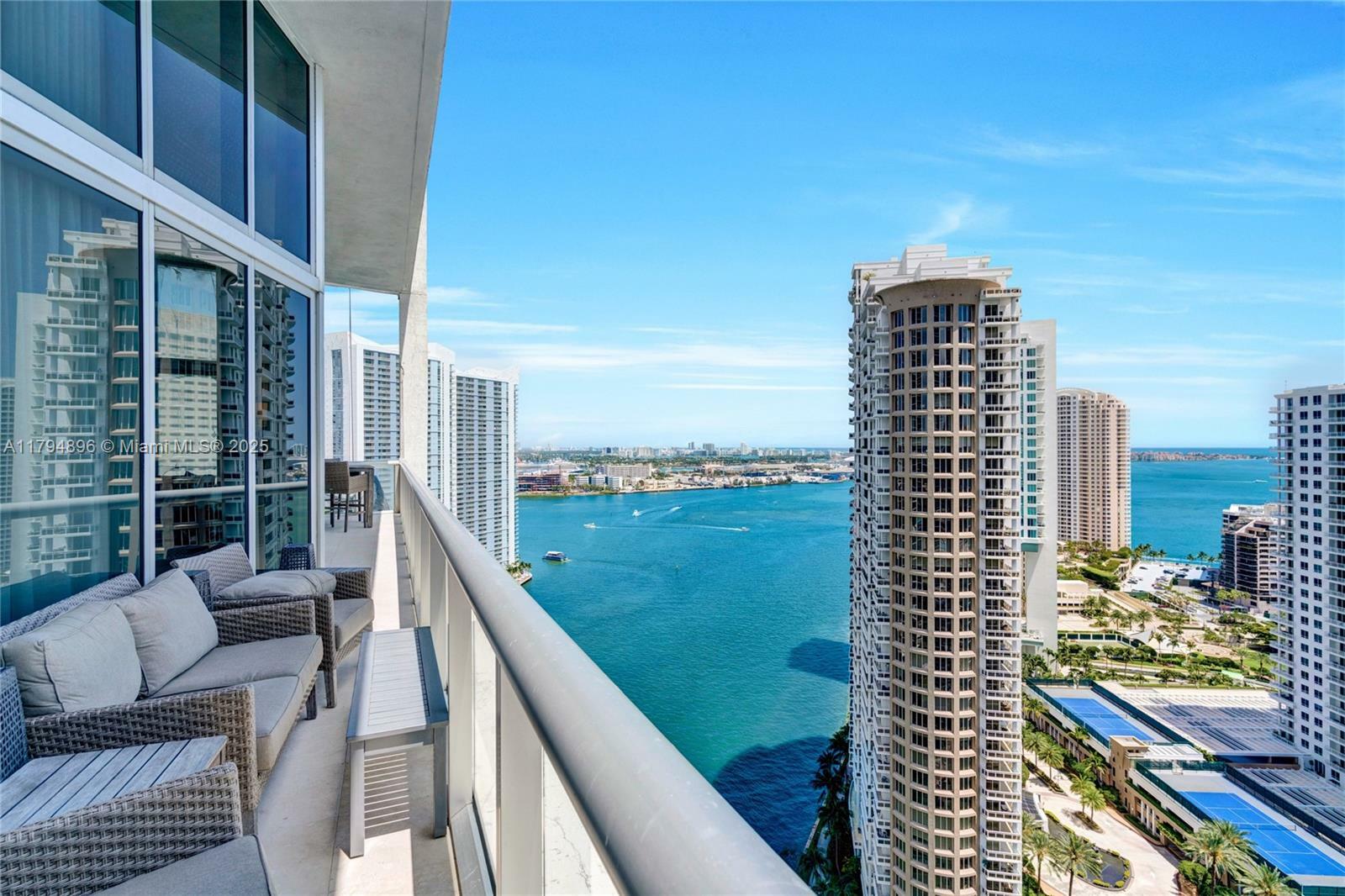 465 Brickell Ave 2801  Miami FL 33131 photo