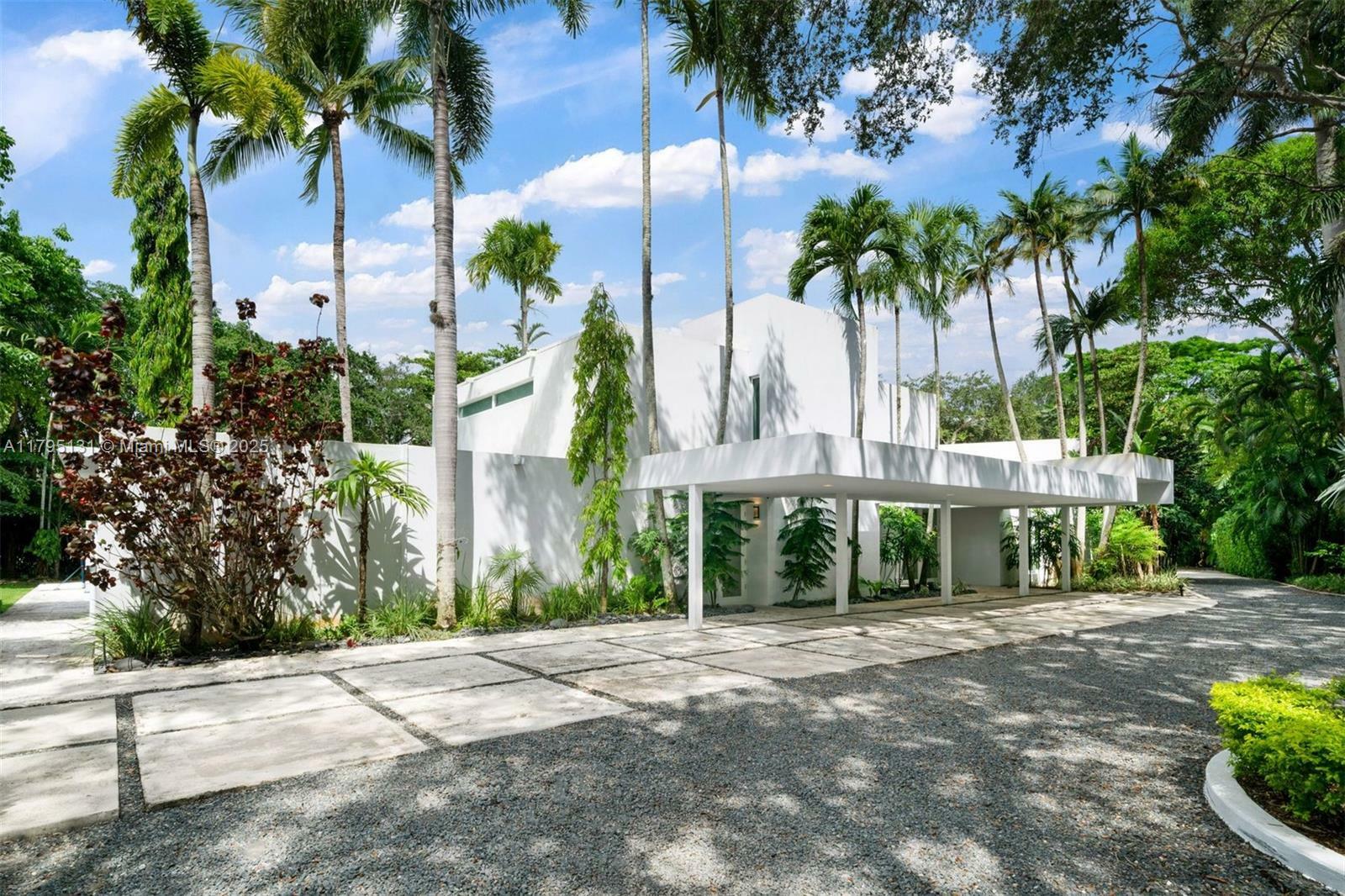 Property Photo: 10400 Old Cutler Rd FL 33156