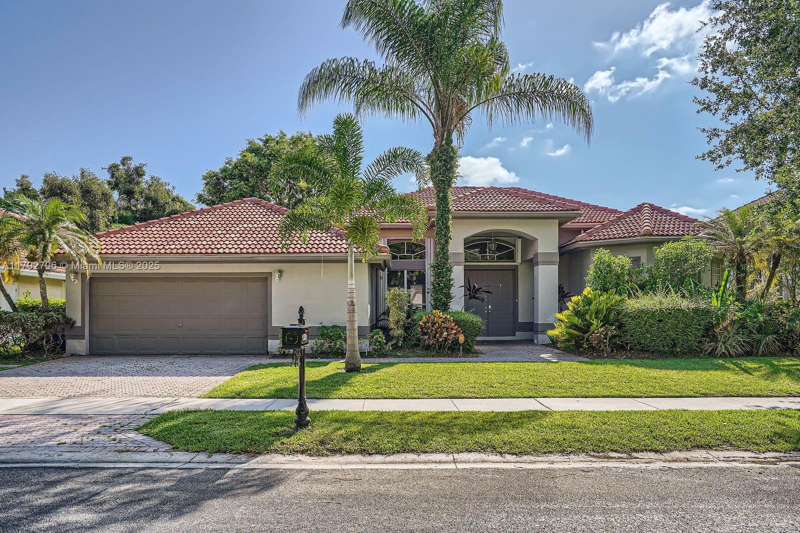 Property Photo:  1081 SW 156th Ave  FL 33027 