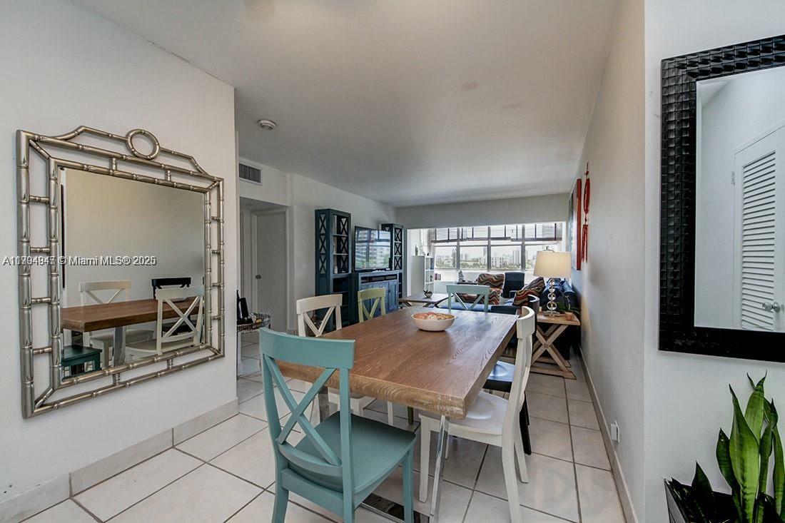 Property Photo: 3 Island Ave 07B FL 33139
