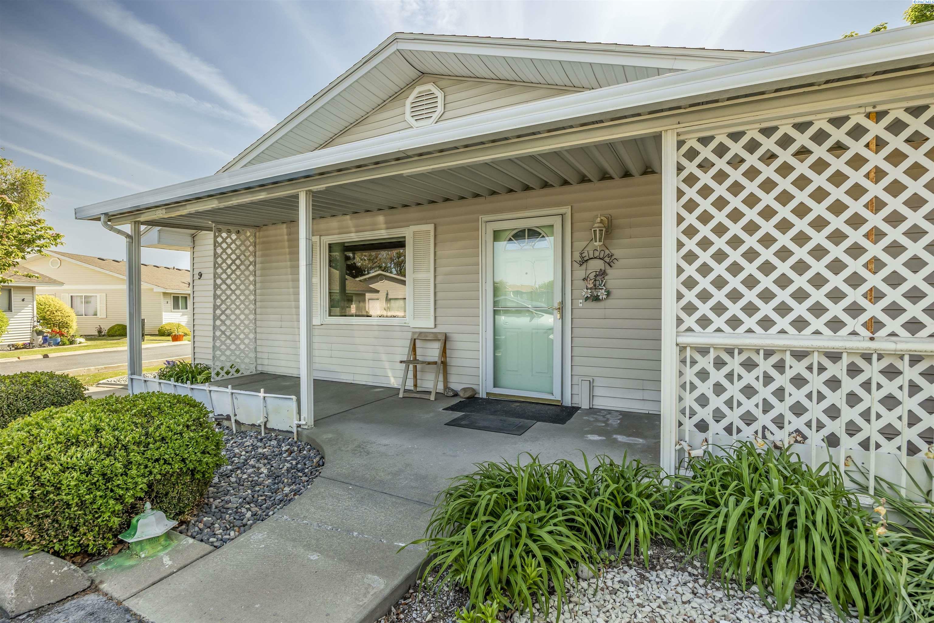 Property Photo: 4203 W Kennewick Ave #9 WA 99336