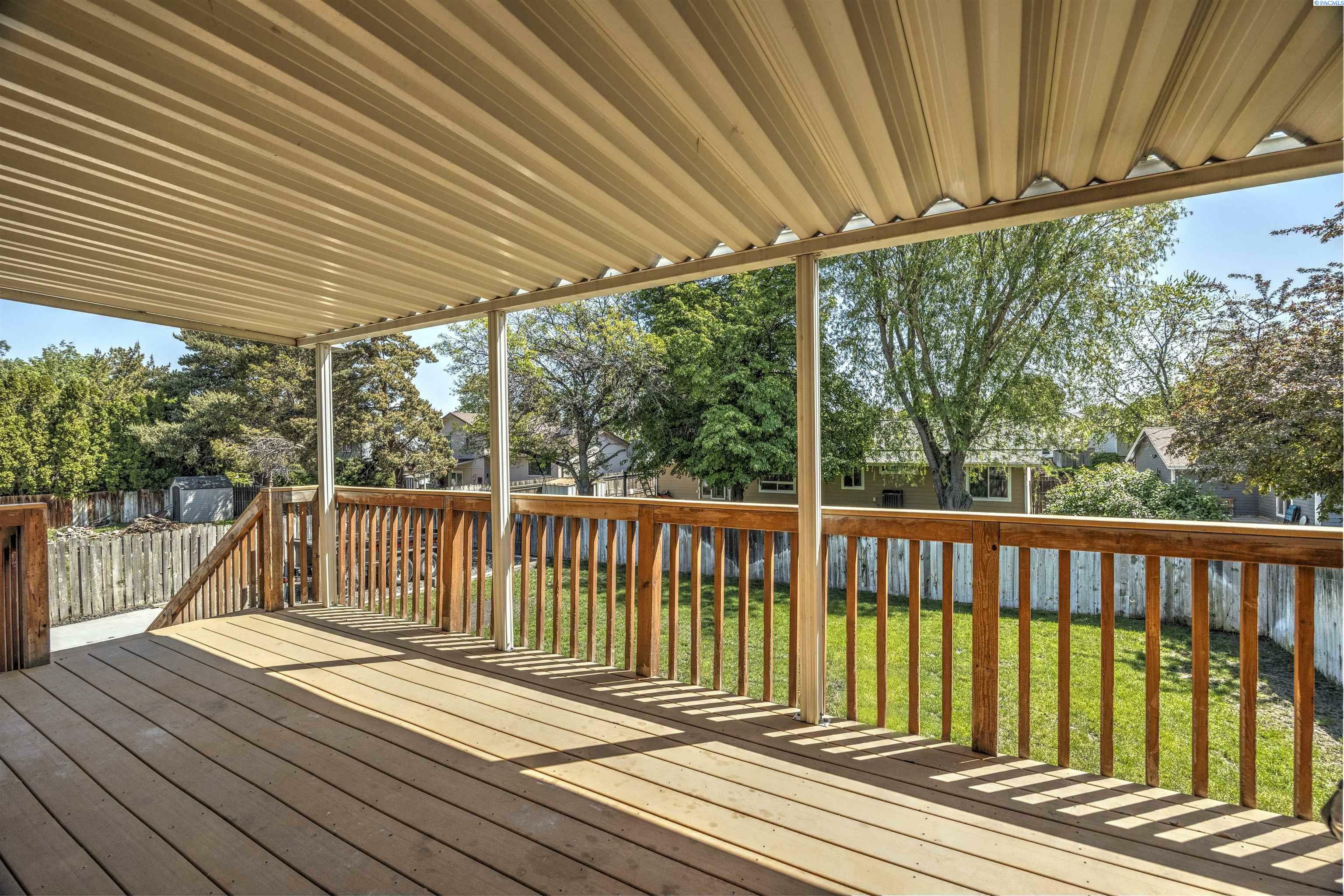 Property Photo: 510 N Louisiana St WA 99336