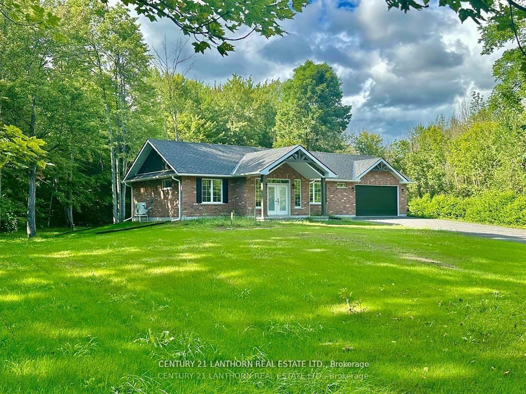 Property Photo: 1713 Hollowview Road ON K0K 3E0