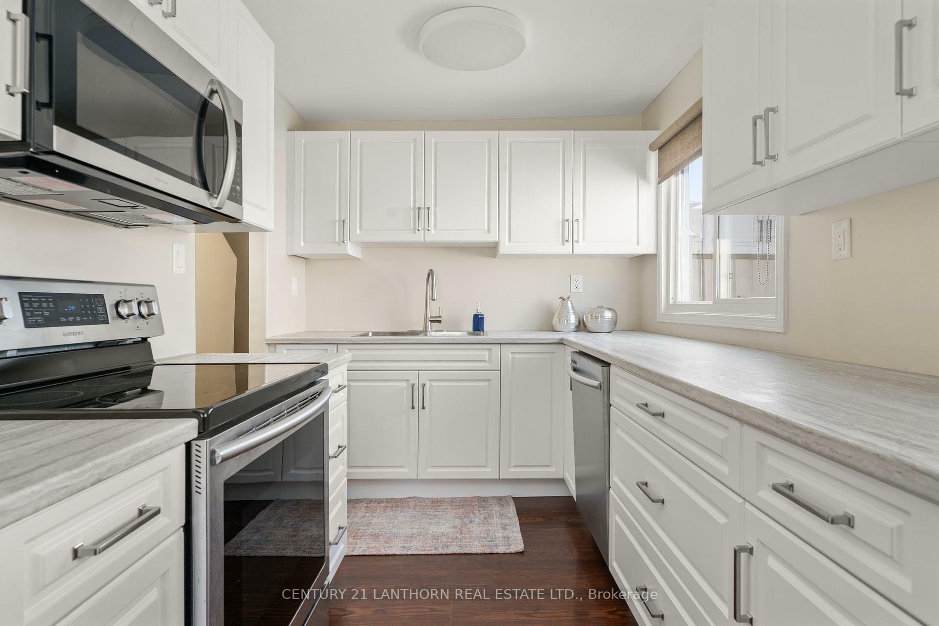 Property Photo: 5 Johnson Road ON K8V 2W6