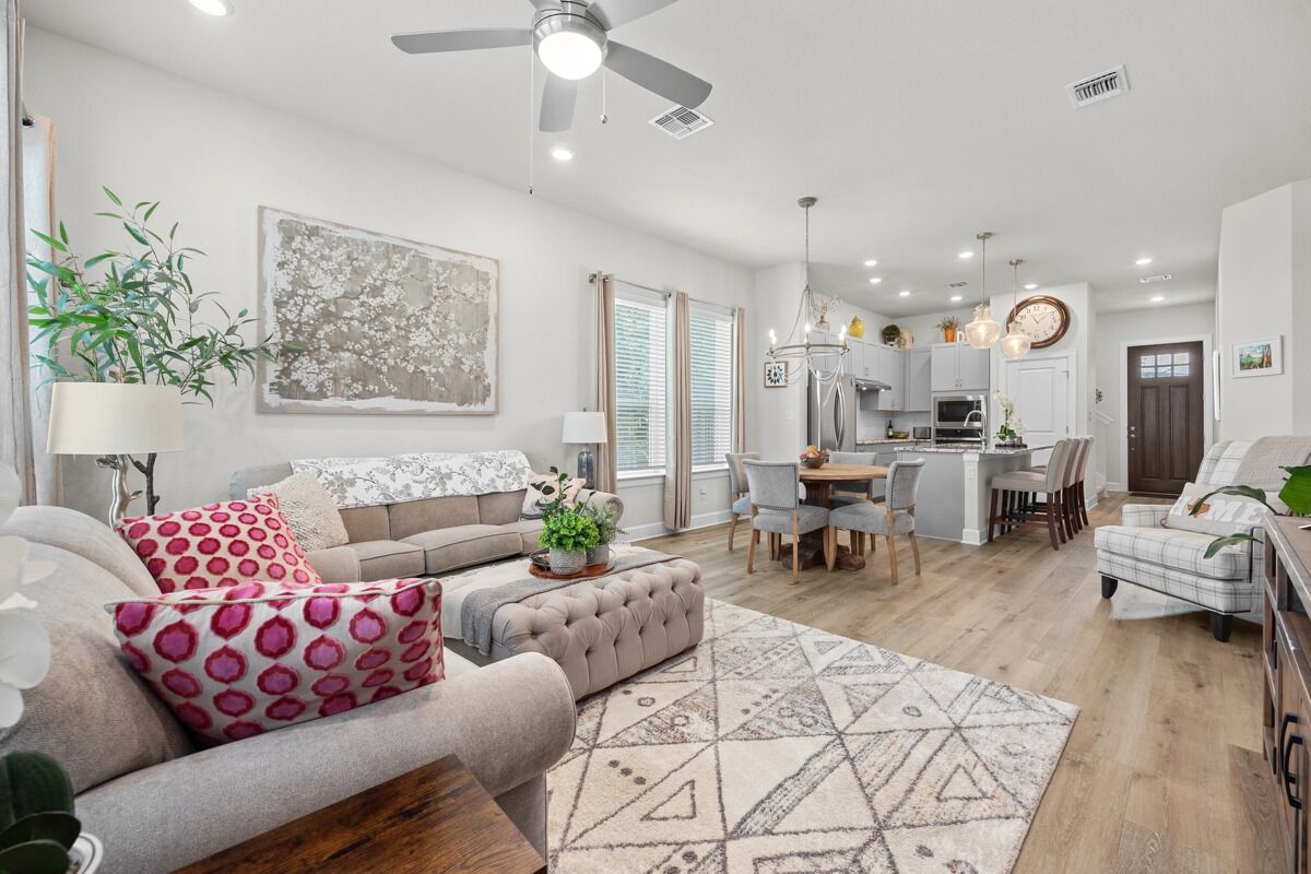 Property Photo: 144 Monterey Oak Trail TX 78628