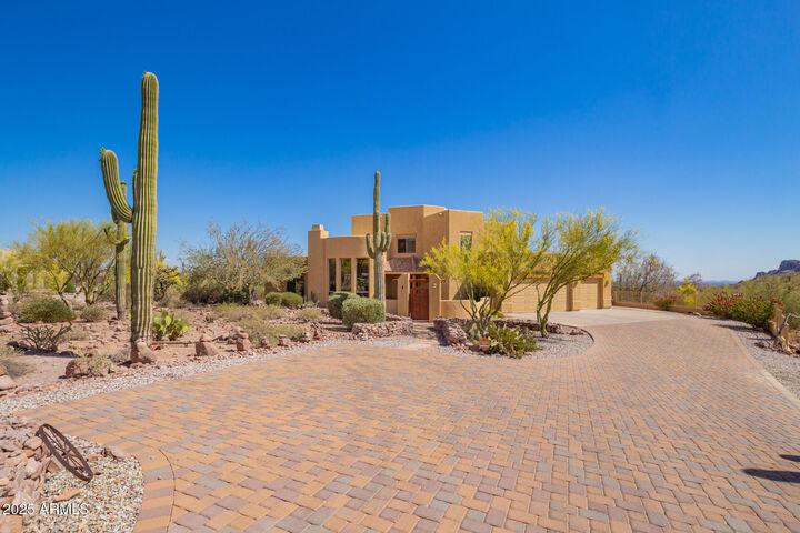 10657 E Cloudview Avenue  Gold Canyon AZ 85118 photo