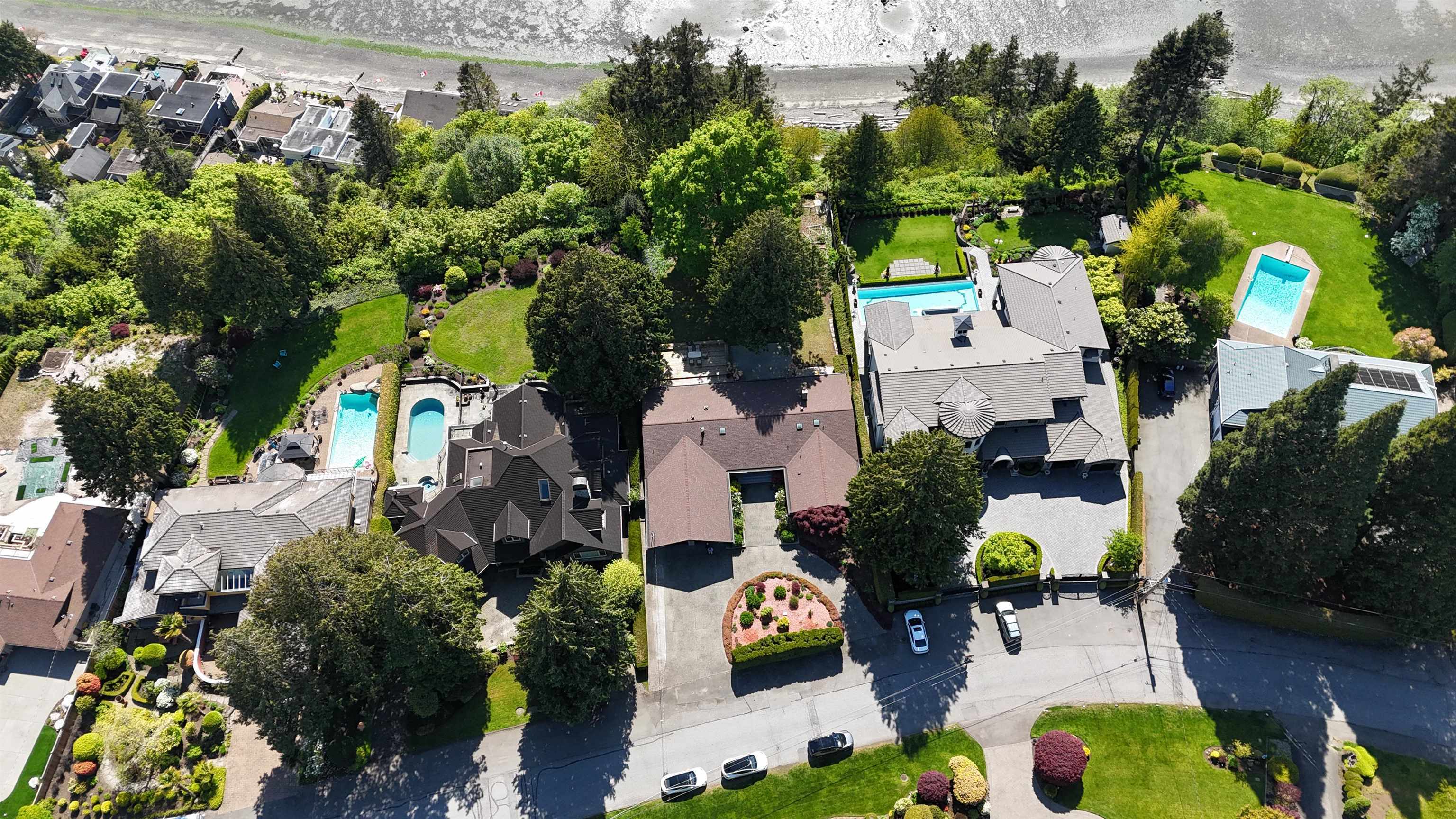 Property Photo: 1015 Pacific Drive BC V4M 2K2