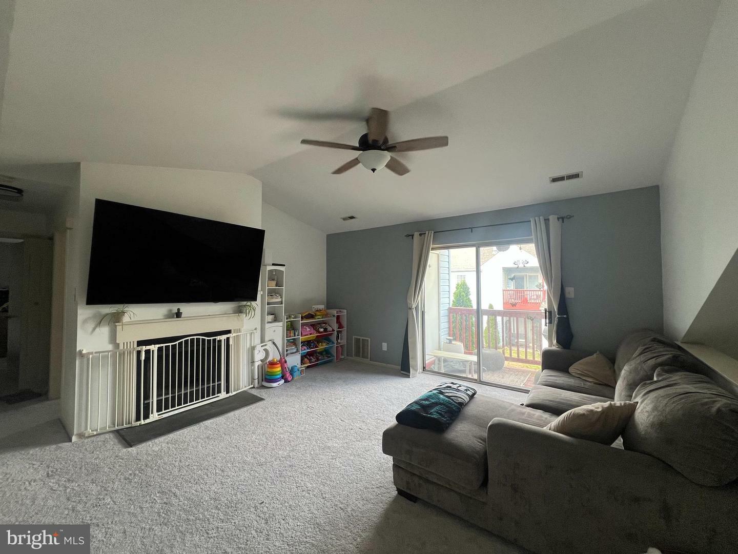 Property Photo: 414 Atlanta Court NJ 08080