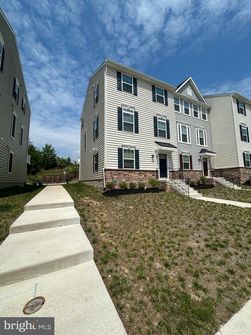 Property Photo: 1108 Dovetail Circle VA 22401