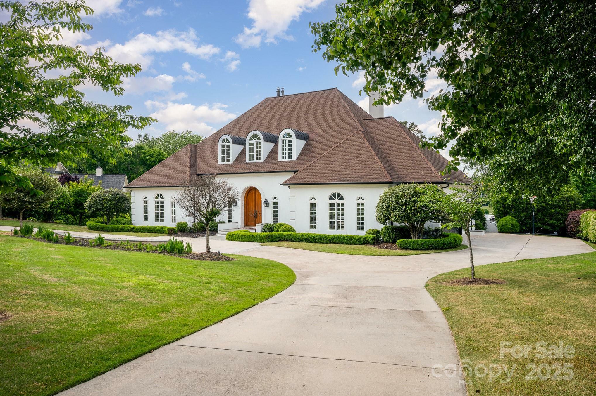 Property Photo: 5400 Challisford Lane NC 28226