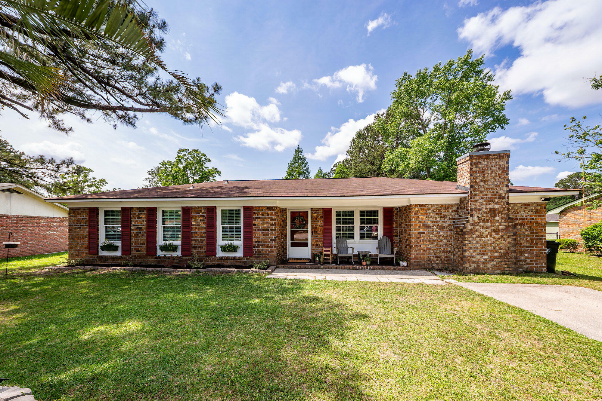 Property Photo: 104 Clover Street SC 29483