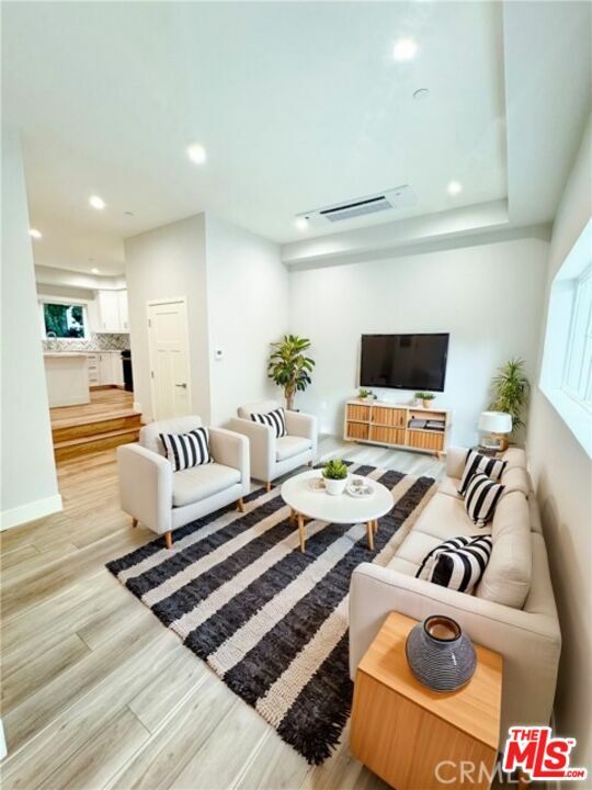 1819 1/2 Westholme  Los Angeles CA 90025 photo