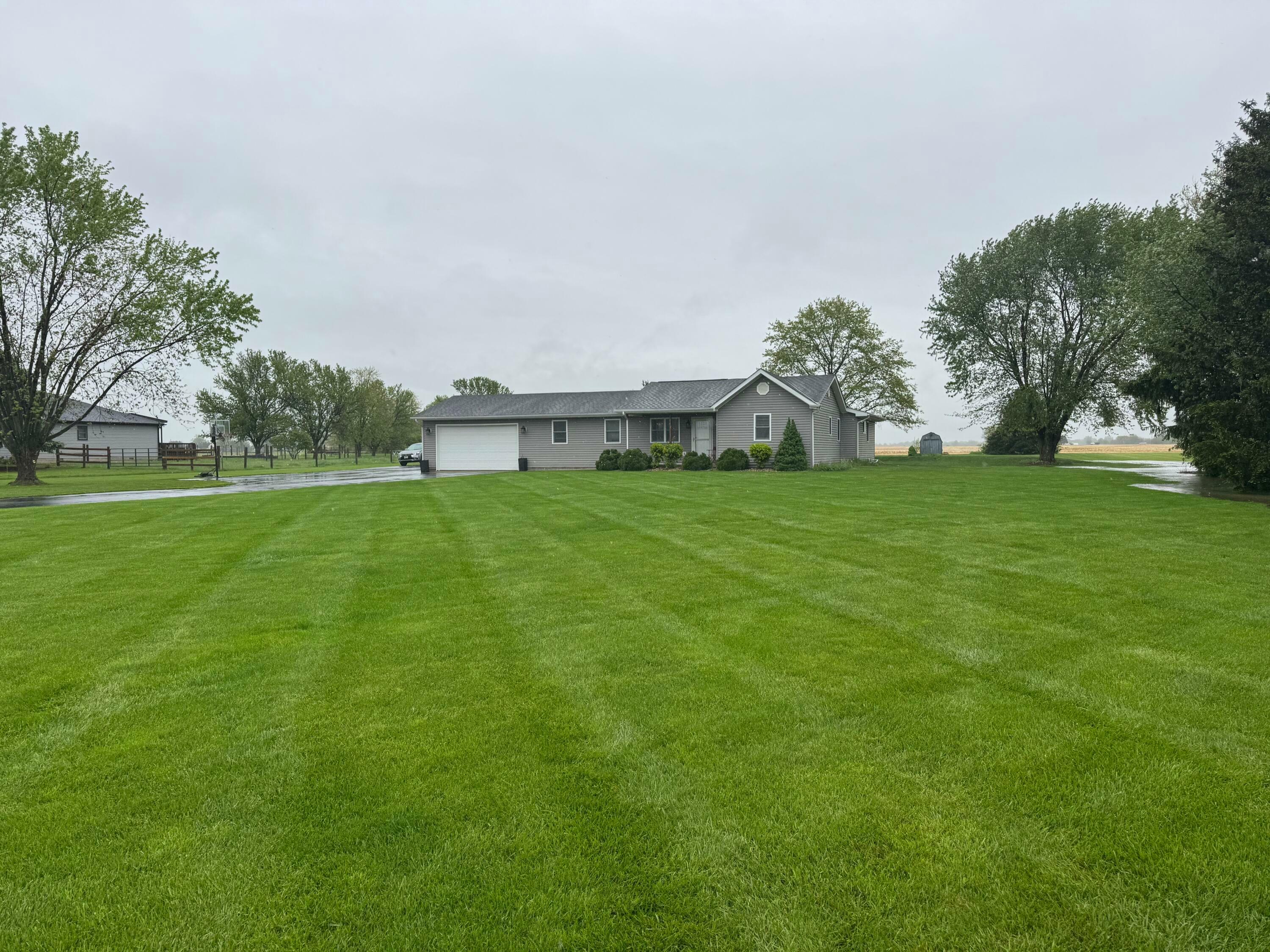 Property Photo: 13306 Ashville Pike OH 43103