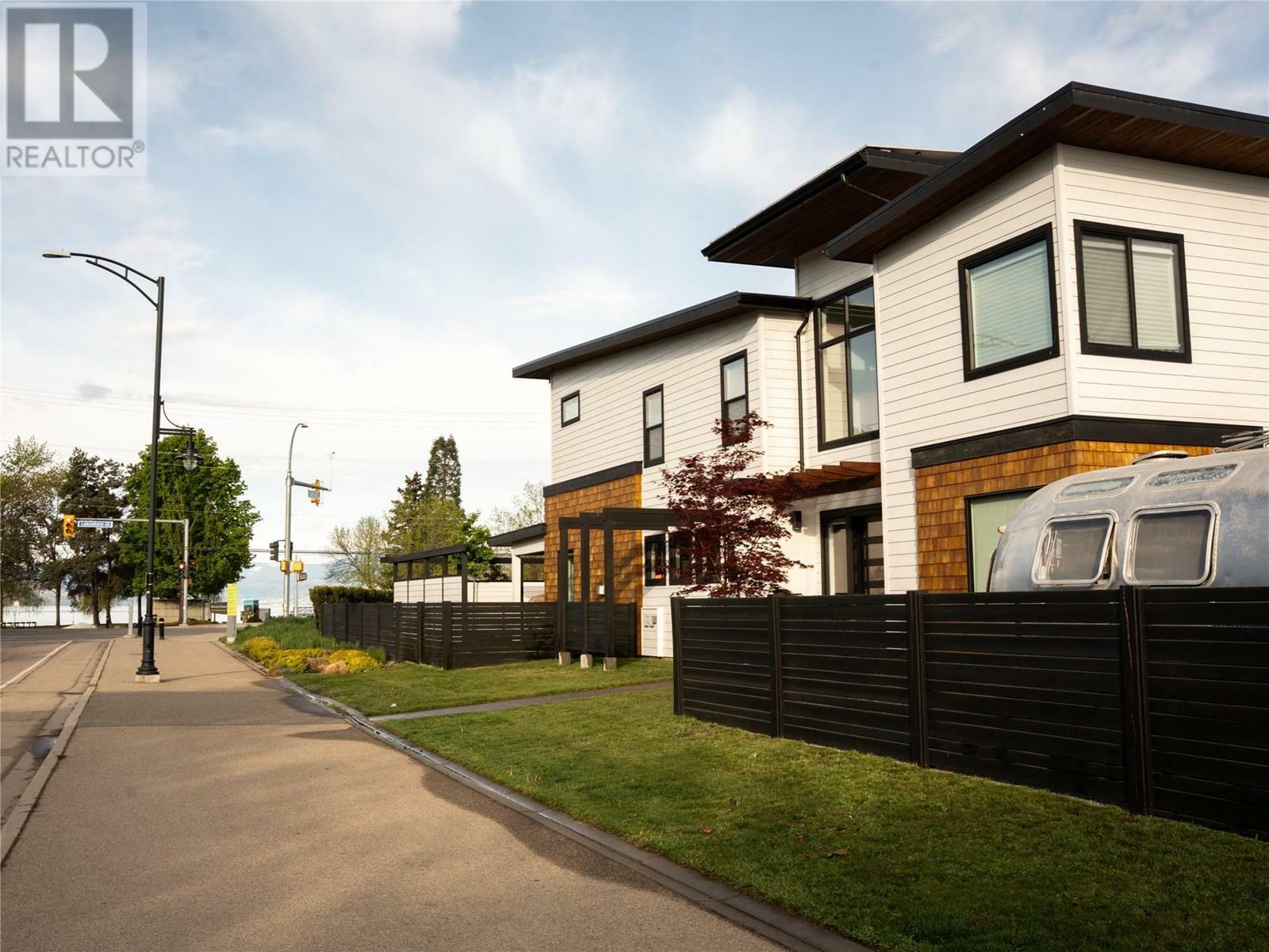 Property Photo: 610 Barrera Road BC V1W 3K2