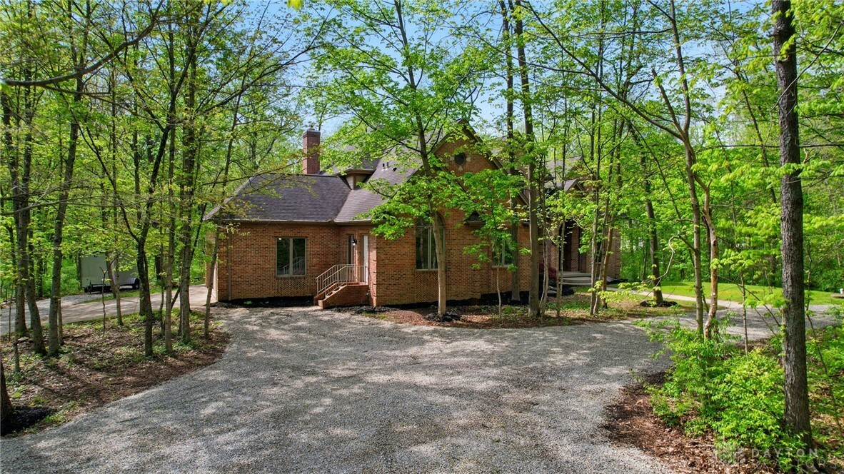 Property Photo:  7515 Dog Leg Road  OH 45414 