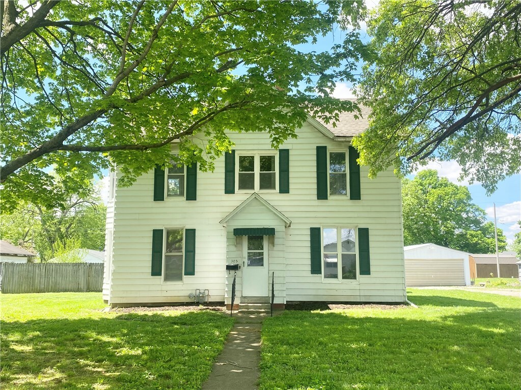 305 N Poplar Street  Assumption IL 62510 photo