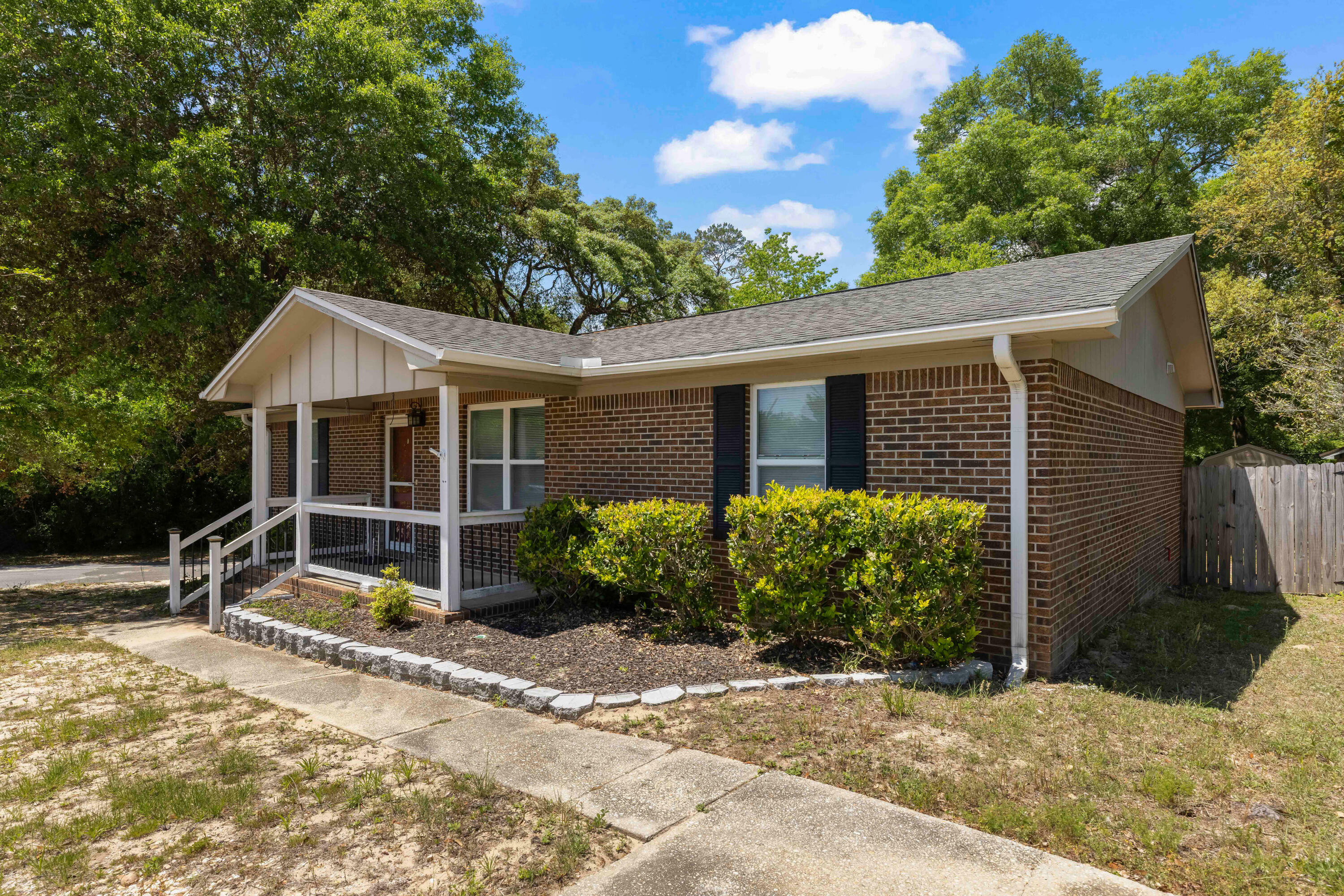 Property Photo: 412 Detroit Avenue FL 32580